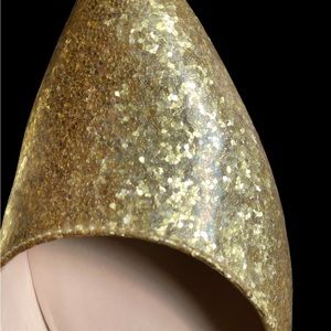 Never worn! Nine West Gold Flats
